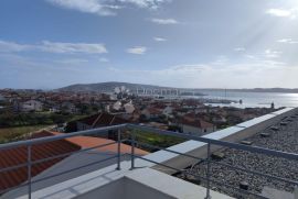 TROGIR-PENTHOUSE S ČAROBNIM POGLEDOM S50, Trogir, Flat