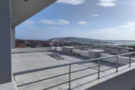 TROGIR-PENTHOUSE S ČAROBNIM POGLEDOM S50, Trogir, Flat