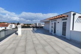 SRIMA - PENTHOUSE DRUGI RED DO MORA S7, Vodice, شقة