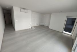 SRIMA -APARTMAN DRUGI RED DO MORA S2, Vodice, Kвартира