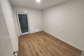 SRIMA -APARTMAN DRUGI RED DO MORA S2, Vodice, Wohnung