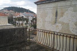 BLATO NA KORČULI, STAMBENO-POSLOVNI OBJEKT, Blato, Casa