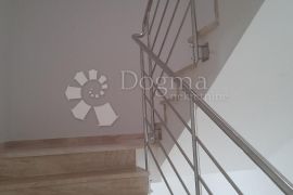 Apartman s panoramskim pogledom Njivice, Omišalj, Stan