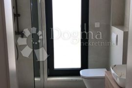 ROGOZNICA- 1.KAT U MODERNOJ NOVOGRADNJI UZ MORE, Rogoznica, Apartamento