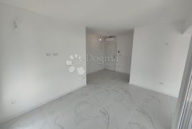 ROGOZNICA- NOVOGRADNJA 150M OD MORA -1.KAT ( A-SF), Rogoznica, Apartamento