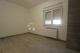 STAN U NOVOGRADNJI 3S+DB SA VELIKOM TERASOM!, Rijeka, Apartamento