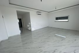 DVA apartmana Malinska 142m2 NOVOGRADNJA, Malinska-Dubašnica, Flat