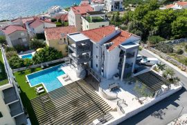 SEVID-NOVOGRADNJA SA ZAJEDNIČKIM BAZENOM S1 (G.Z.), Marina, Apartamento