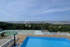 Villa 700m2 sa bazenom i teniskim terenom, Crikvenica, Σπίτι