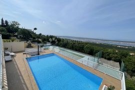 Villa 700m2 sa bazenom i teniskim terenom, Crikvenica, Σπίτι