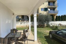 Apartmanska kuća, Novigrad, Novigrad, House