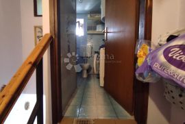 Stan centar Pula 115m2, Pula, Apartamento