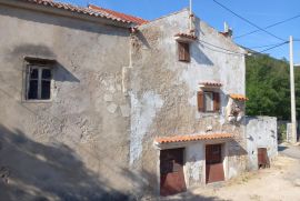 Starina u okolici Baške, Baška, House