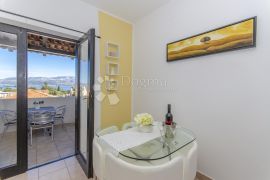 SUPETAR KUĆA 250 M2, Supetar, Casa