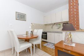 SUPETAR KUĆA 250 M2, Supetar, Casa