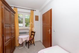 Apartmanska villa u Selcu, Crikvenica, House