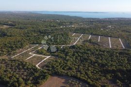 BALE- ZEMLJIŠTE NA ODLIČNOJ LOKACIJI, Bale, Land