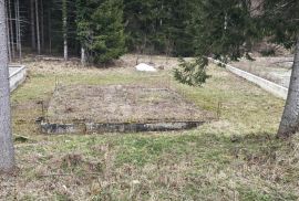 Građevinski teren sa započetom gradnjom, Ogulin, Terreno