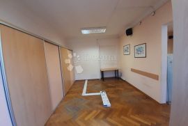 Centar -64m2,ulica Dolac, Rijeka, Commercial property