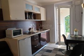 Kostrena, 1SDB, tik do mora, Kostrena, Appartment