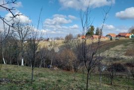 ATRAKTIVNO ZEMLJIŠTE NA MALOM VRHU, Gornji Kneginec, Terrain