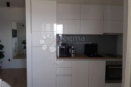 ROGOZNICA APARTMANSKA KUĆA SA ZAPANJUJUĆIM POGLEDOM NA MORE, Rogoznica, Casa