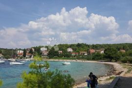 OTOK PRVIĆ - VEĆA KUĆA NADOMAK PLAŽE I MORA, Vodice, Famiglia