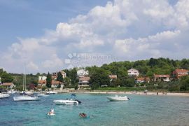 OTOK PRVIĆ - VEĆA KUĆA NADOMAK PLAŽE I MORA, Vodice, Famiglia