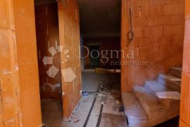 PRILIKA - dvojna kuća u roh-bau fazi sa pogledom na more, Vodnjan, House