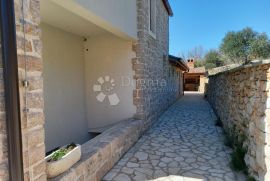 UNIKATNA LUKSUZNA VILA I HACIJENDA NA 45.000 M2, Vodice, Maison