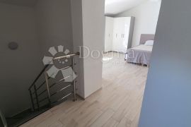 Prekrasan stan sa pogledom na more !!!, Crikvenica, Apartamento