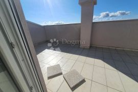 Prekrasan stan sa pogledom na more !!!, Crikvenica, Apartamento