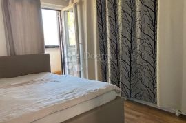 POREČ-kuća sa apartmanima 900 m od mora, Poreč, Дом