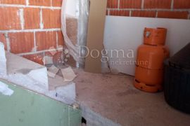 JEZERA ČETIRI APARTMANA KAT - PODKROVLJE ROHBAU, Tisno, شقة