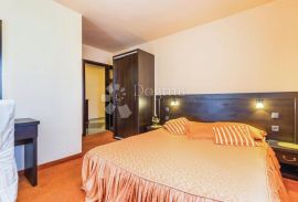 Obiteljski Hotel Pag - 720 m², Pag, Poslovni prostor