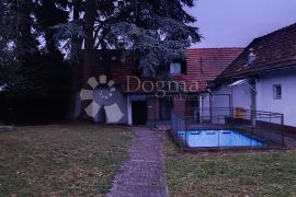 Imanje na Pantovčaku od 11.458 m², Donji Grad, Casa