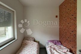 Poslovno stambeni prostor 76.5 m² Dražice, Jelenje, Ticari emlak