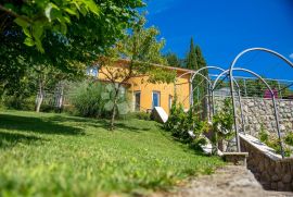 Oaza mira iznad Opatije sa bazenom i teniskim terenom, Opatija - Okolica, Kuća