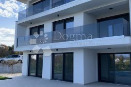 EKSKLUZIVNI PENTHOUSE SA BAZENOM, Malinska-Dubašnica, Kвартира