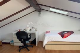 ROVINJ – atraktivna mirna lokacija samo par minuta od mora i centra grada, Rovinj, House