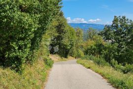 Opatija, Matulji građevinski teren sa pogledom na more i evidentiranom ruševinom, Matulji, Arazi