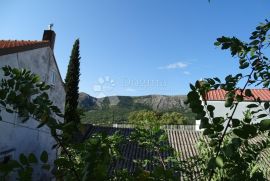 Tribalj - kamena starina blizu jezera, Vinodolska Općina, Haus