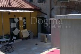 Stan sa vrtom, Rijeka, Appartement