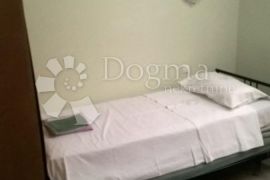 Stan sa vrtom, Rijeka, Apartamento