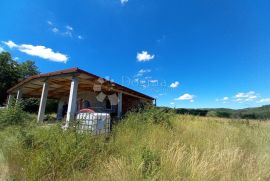 Pravokutna parcela sa lijepim pogledom na izvanrednoj lokaciji, Brtonigla, أرض