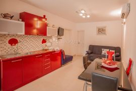 Prekrasna vila sa 10 apartmana, Poreč, Casa