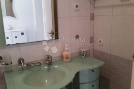 Prekrasna vila sa 10 apartmana, Poreč, Casa