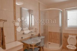 Prekrasna vila sa 10 apartmana, Poreč, Casa