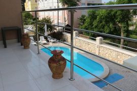 Prekrasna vila sa 10 apartmana, Poreč, Casa