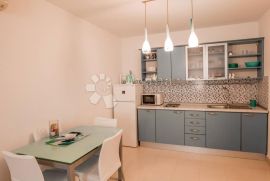 Prekrasna vila sa 10 apartmana, Poreč, Casa